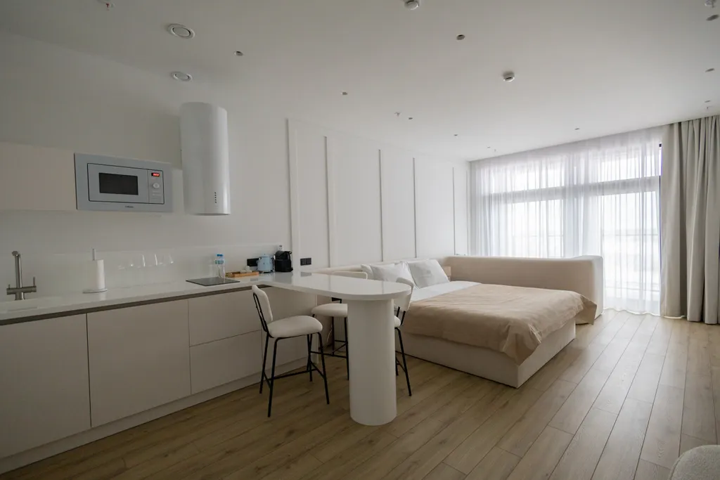 Жемчужный берег с панорамным видом на море