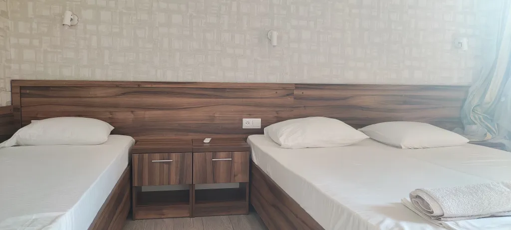 Трехместные апартаменты - вид на море и горы, утро под пение птиц