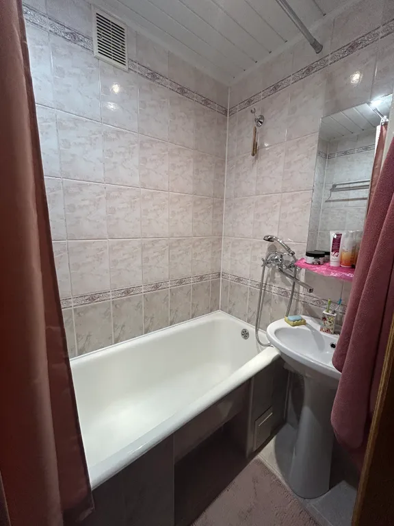 2-х комнатная квартира в центре посёлка