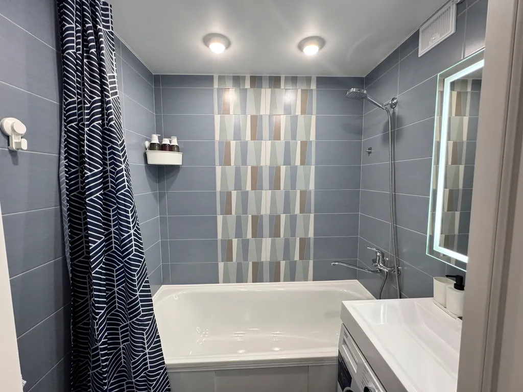 Уютная квартира с самозаселением в центре рядом с рестораном Тундра