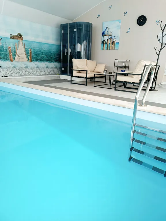 АкваРелакс: дом для отдыха с бассейном +33°