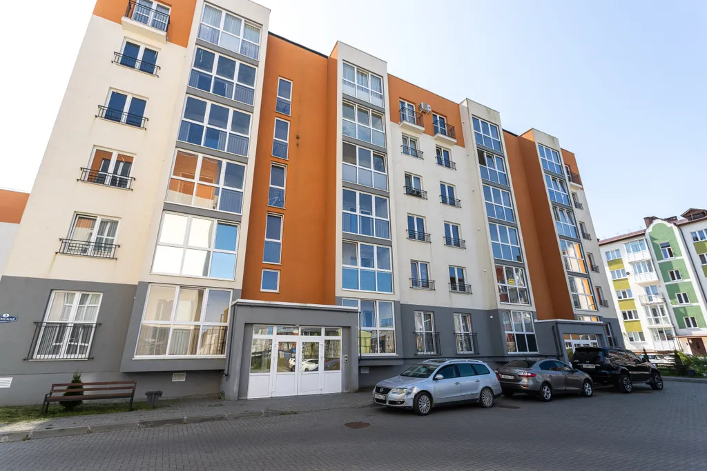 Just rent this apartment)