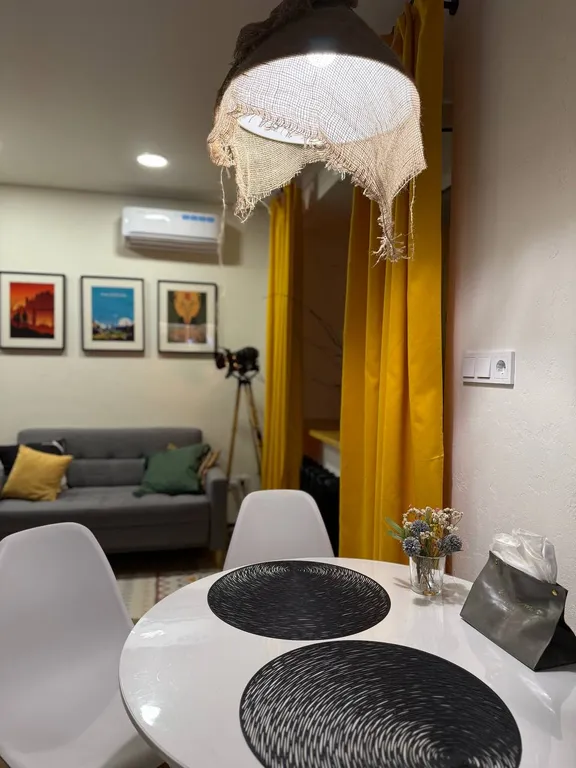 Дизайнерская однушка в центре, современный формат