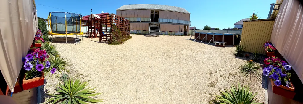 Две спальни, кухня с диваном, веранда