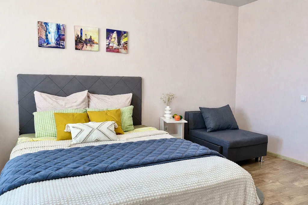 Студия с видом на город, рядом с городской эспланадой и ЖД вокзалом