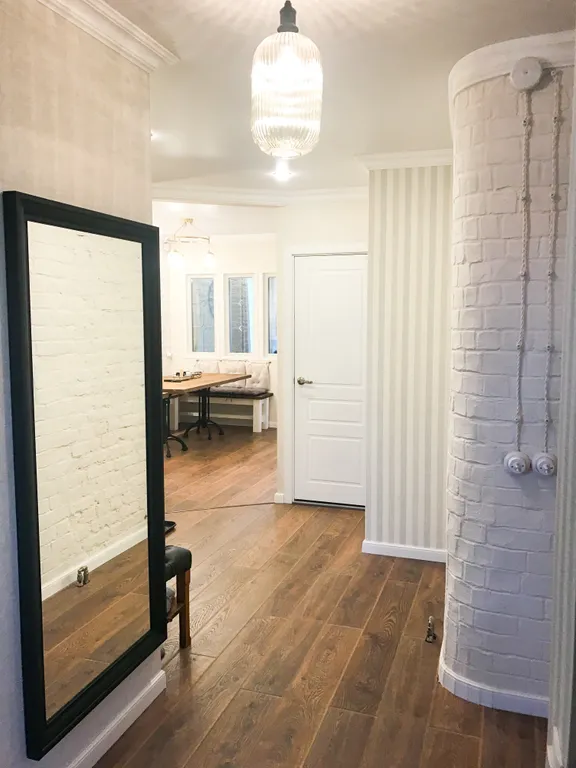 Большая красивая квартира на берегу залива