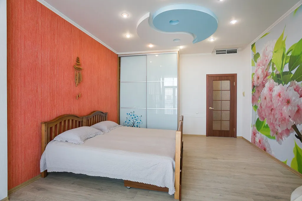 Апартаменты с видом на море и горы рядом с Артеком в Белом доме