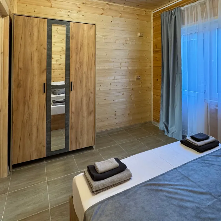 Азовтун гостевой дом, апартаменты с кухней (4-х местный)