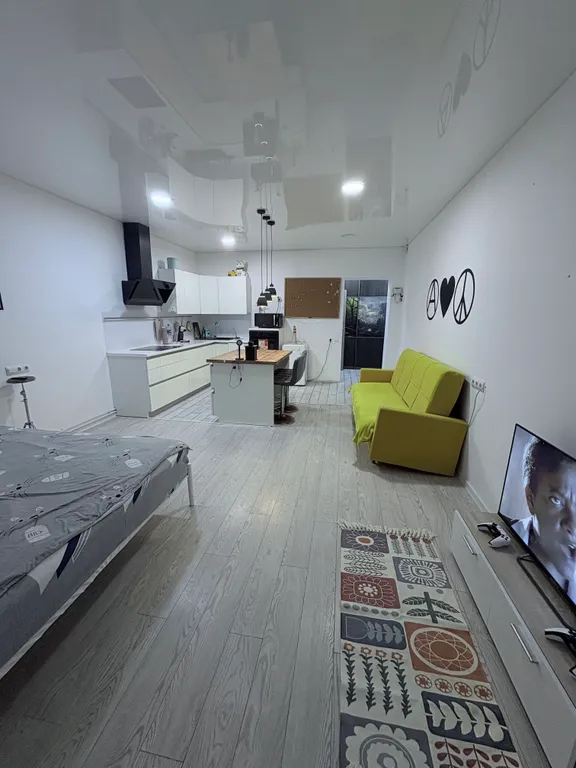 Светлая квартира с панорамным видом в самом центре города