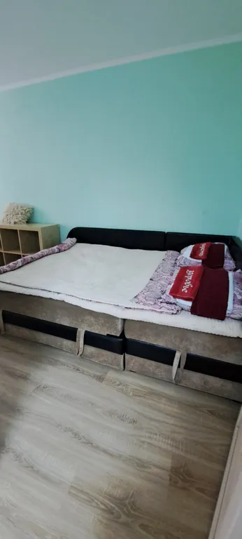 Уютная трехкомнатная квартира с обеденной зоной и двумя спальнями