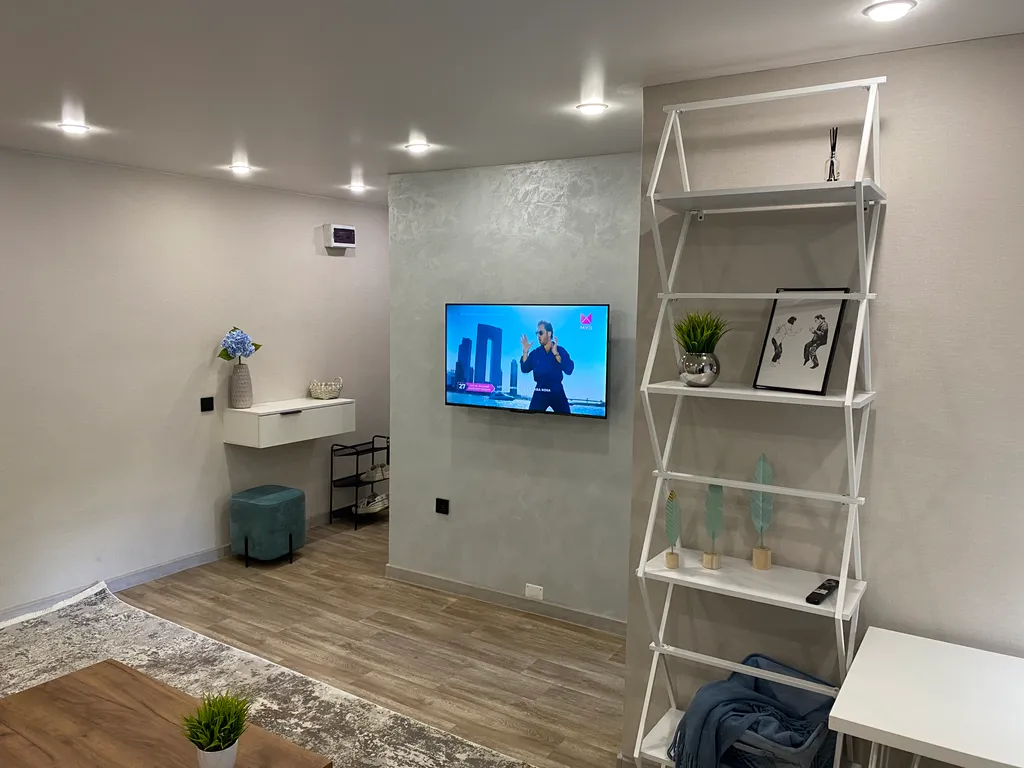 Квартира Квартира 2-комн в центре возле Театра Музкомедии — Красноярск