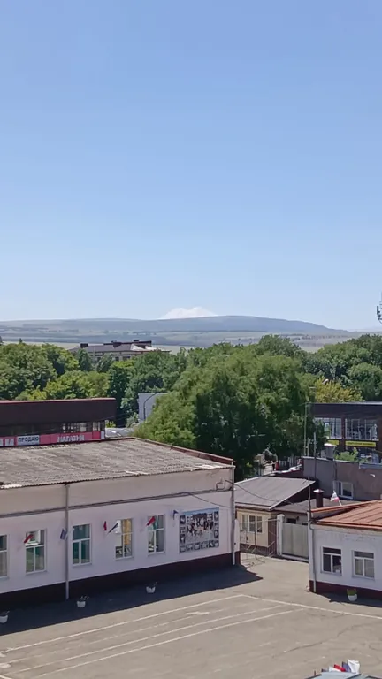 Комфортная квартира в центре города с видом на Эльбрус