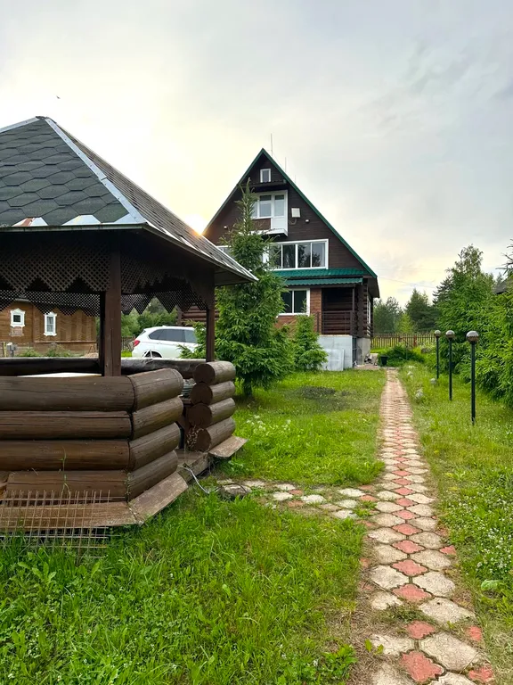 Просторный дом с баней и чаном