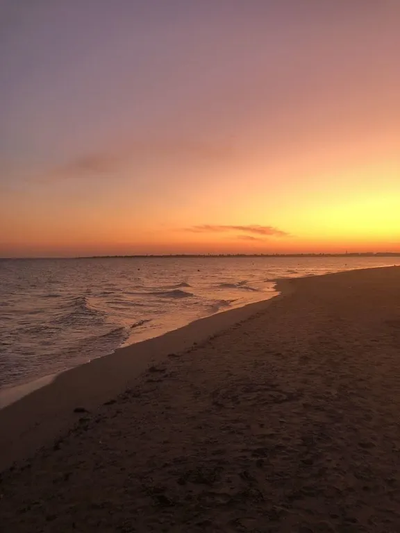 Таунxаус возле песчаного пляжа