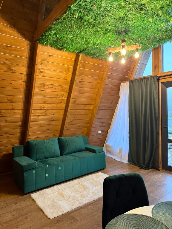 Уютное место для отдыха с красивым видом