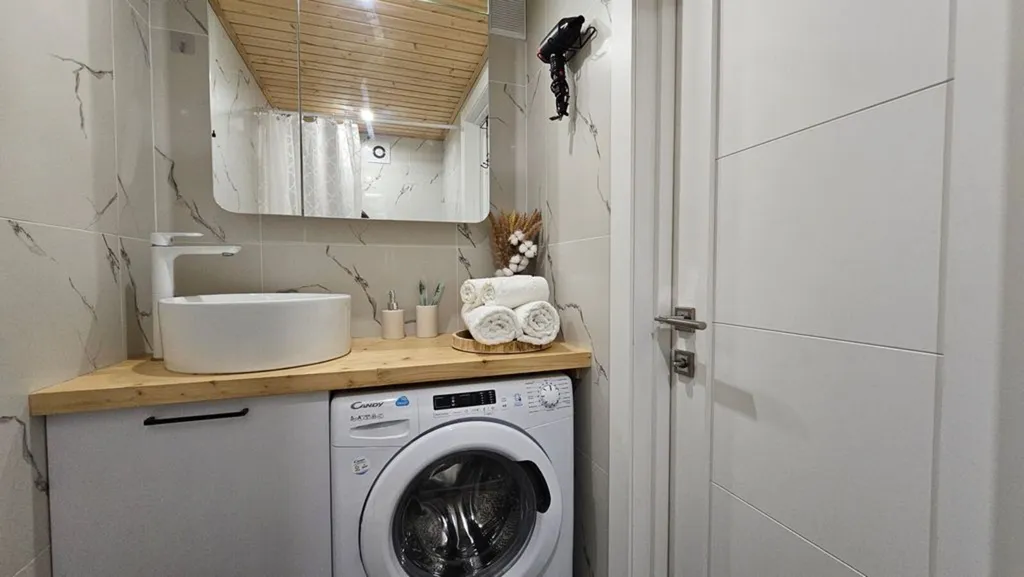 Двухуровневая студия недалеко от АГУ, АГТУ