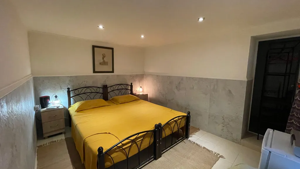 Квартира Комната люкс с удобствами в номере — Гагра