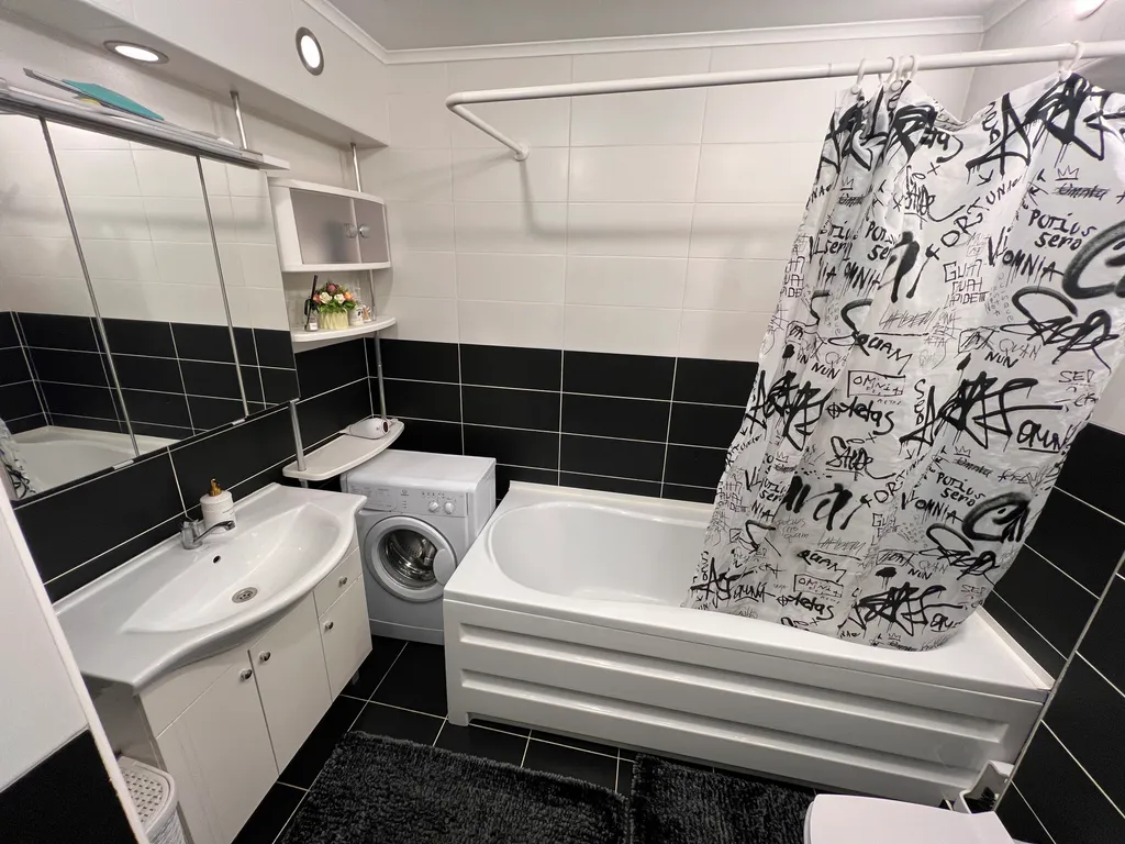 Квартира Современная светлая 2к квартира в самом центре (Площадь Победы) — Калининград