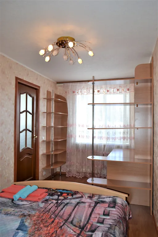 Двухкомнатная квартира в центре у Мурманск Молла