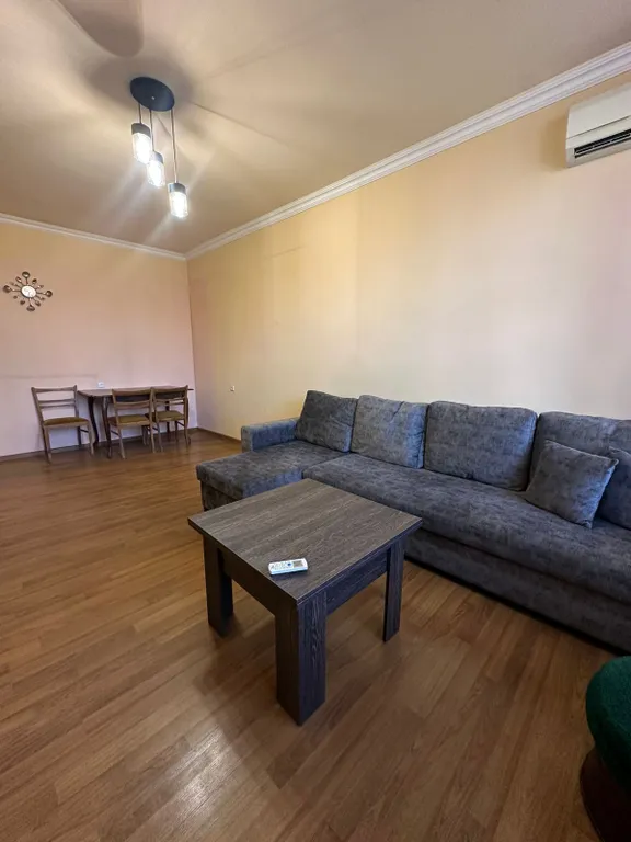 Avchieva's apt on Mashtots Ave