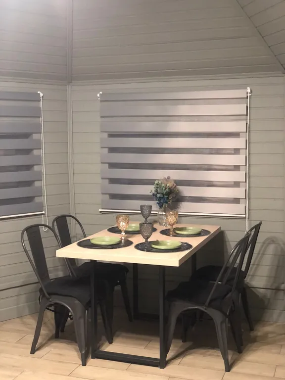 Уютный загородный дом с зоной барбекю и приватной территорией