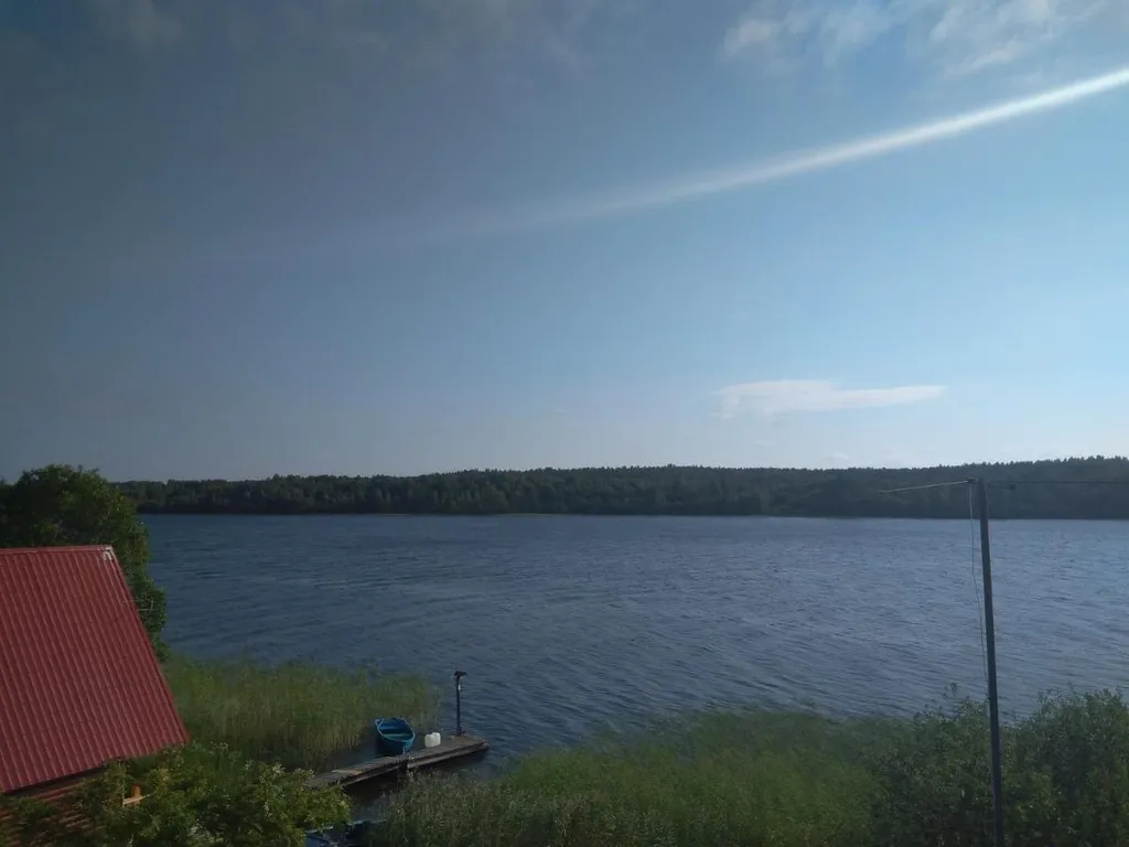 Дом на берегу озера