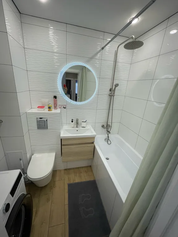 Уютная З комнатная квартира на 19 этаже