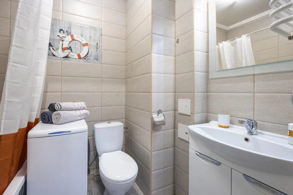 Студия с озером в вашем окне