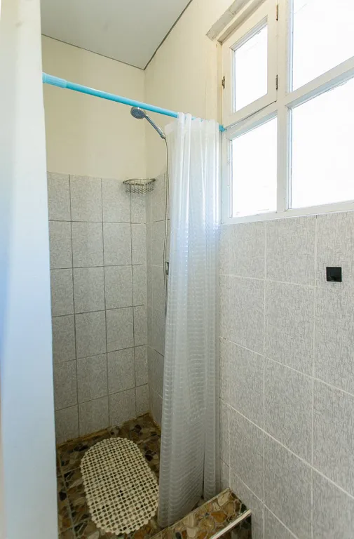 Стандартный 2-3х местный номер с удобствами, на первом этаже