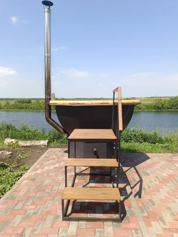 Уютный комплекс отдыха на берегу реки