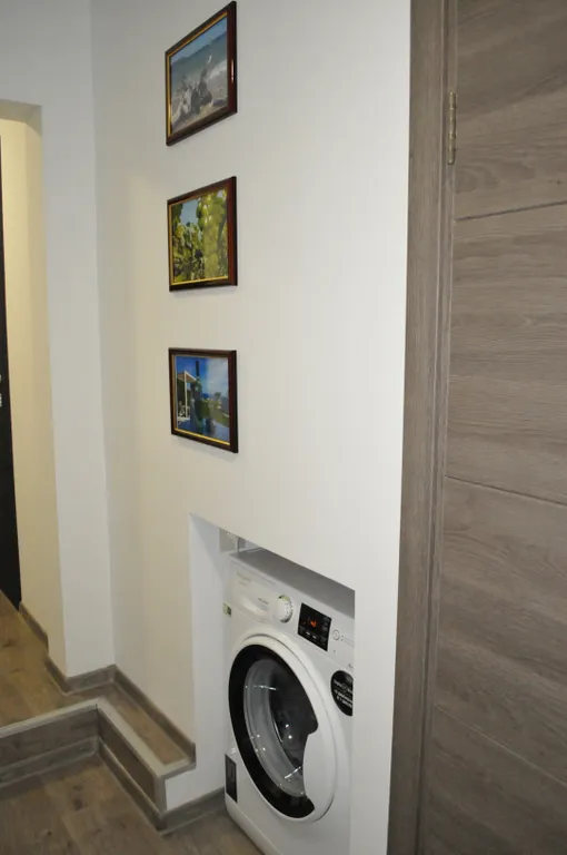 Идеальный выбор: чистая современная квартира-студия в современном доме