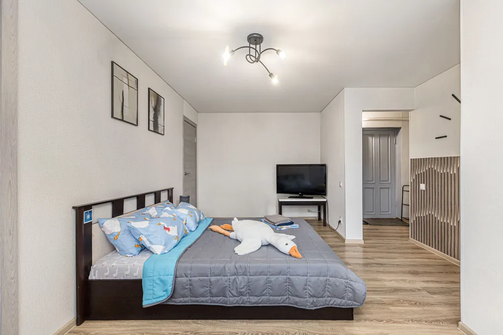 Двухкомнатная квартира в живописном месте у набережной