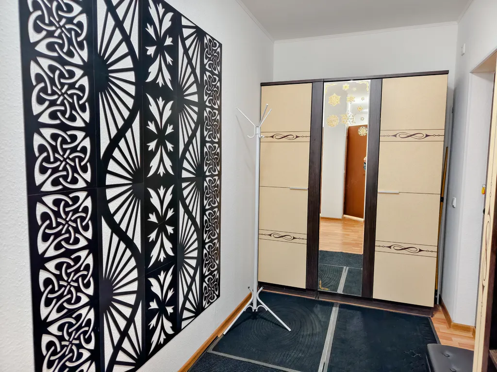 Двухкомнатная/2+1+1+1+1/ Уралмаш/ новостройка /большая кухня/лоджия