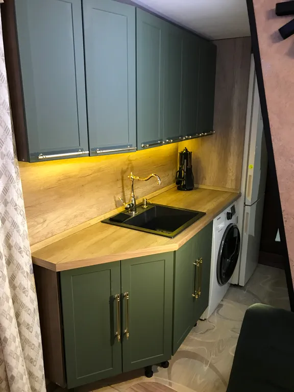 Уютный дом на набережной