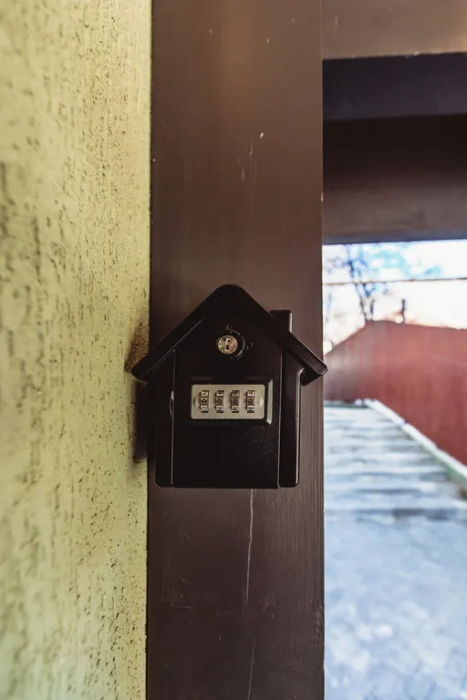 New lux apart с 3-спальнями в центре поляны