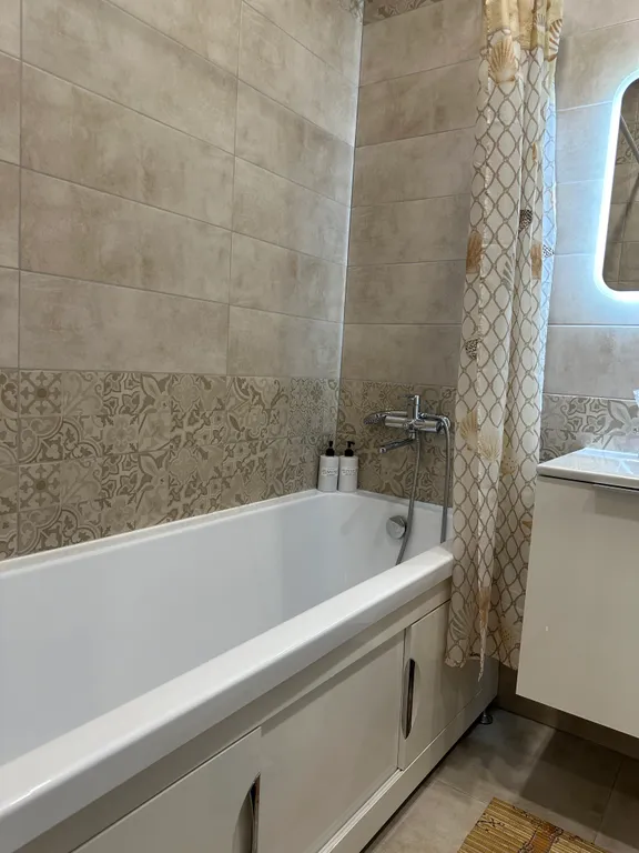 Новая и хорошая квартира в Спутнике