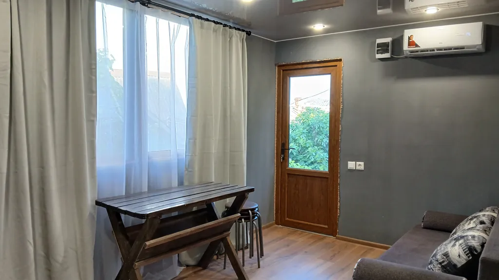 Отдельный 2-хкомнатный дом