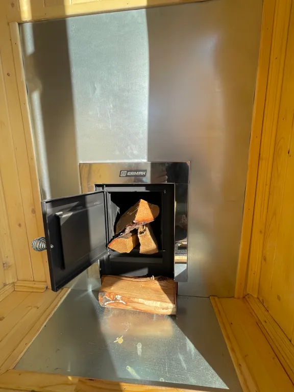 Коттедж с баней рядом с парком Малевича