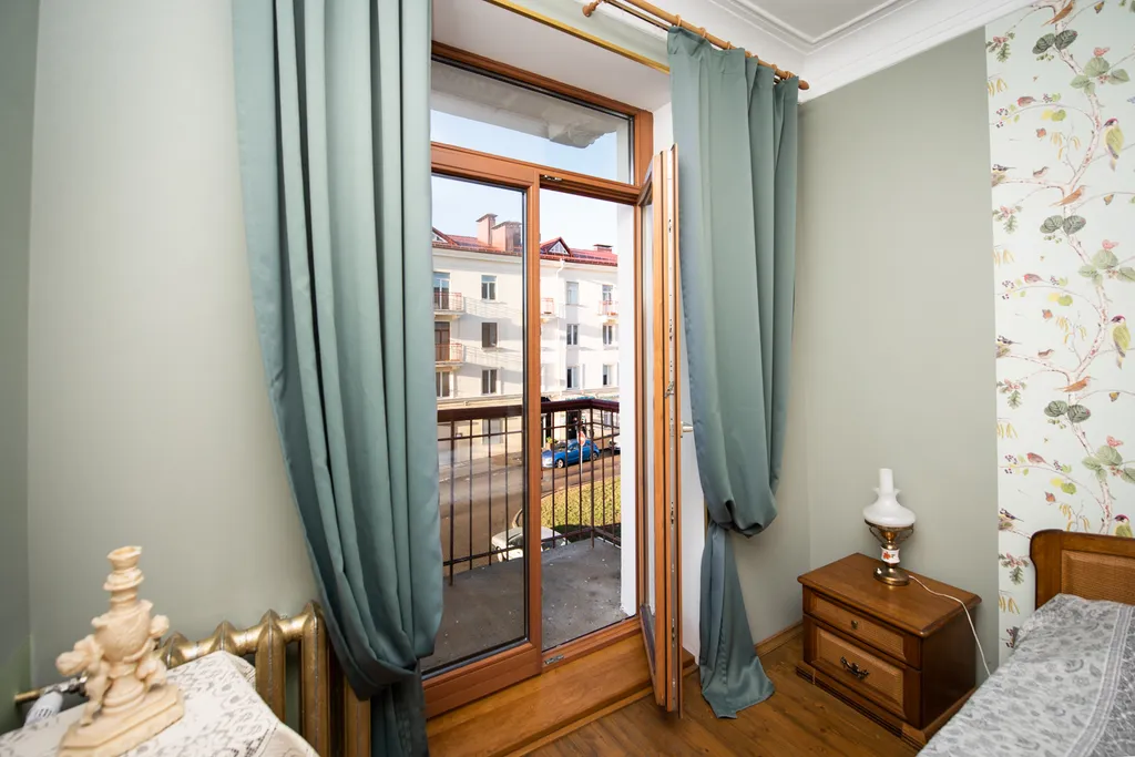 Квартира 3-комнатная сталинка около метро — Минск