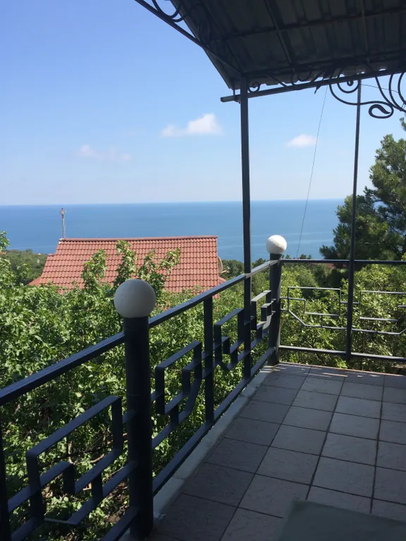 Коттедж Гостевой дом у Анны с видом на море, горы и лес — Кацивели