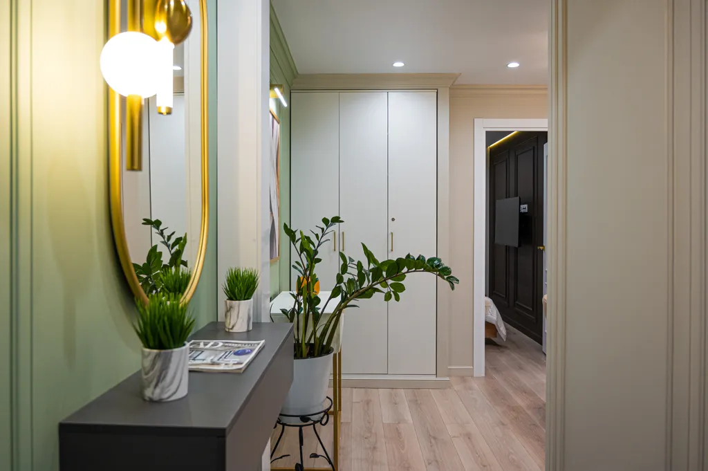 Трёхкомнатная квартира на набережной в центре Великого Новгорода