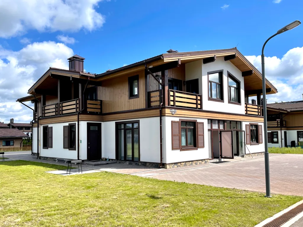 Коттедж Альпийское Шале на курорте Охта Парк — аренда посуточно в Мистолово