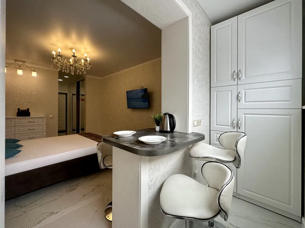 Студия, 5 минут до Фермер базара