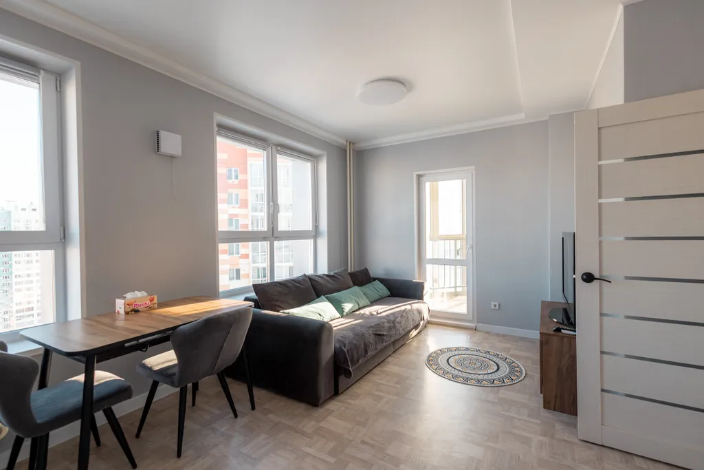 Двухкомнатная с видом на реку