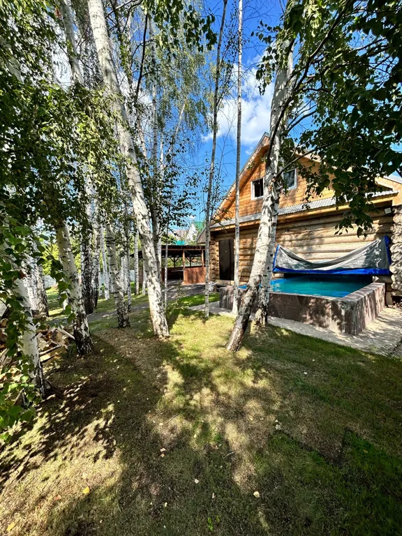 Новый рубленный дом в центре Ижевска, с баней и бассейном