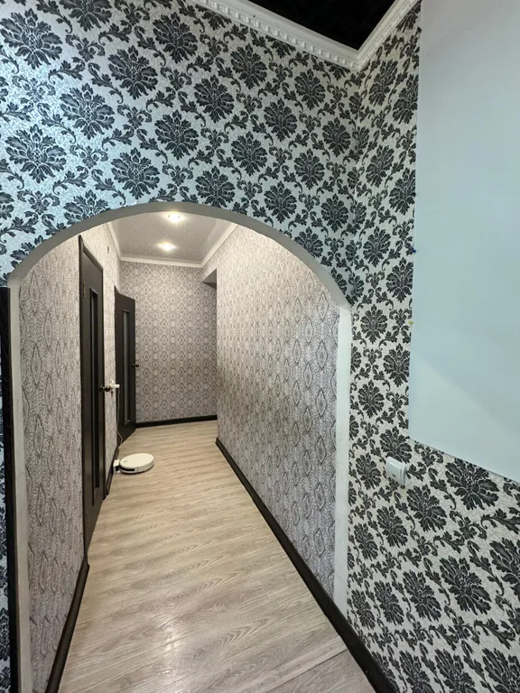 Светлая трёхкомнатная квартира с ремонтом рядом с морем и парком