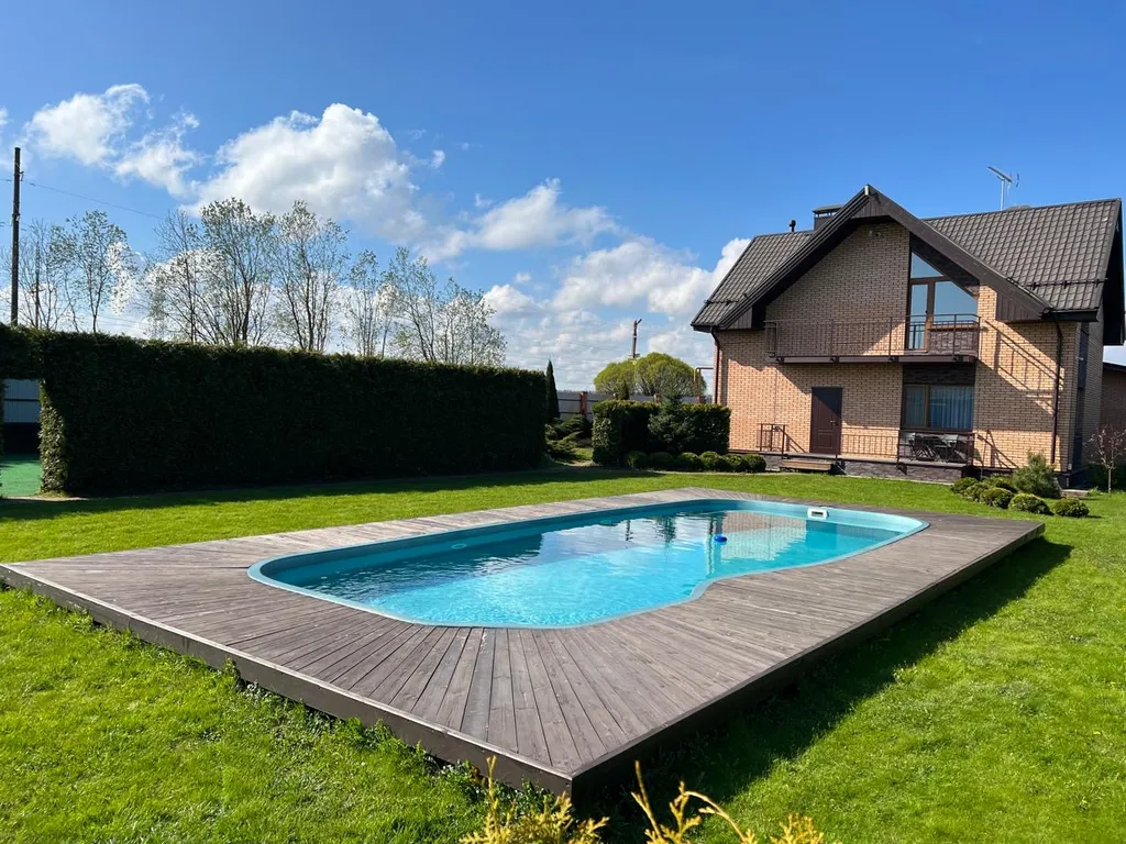 Коттедж Просторный уютный дом — Коммунар