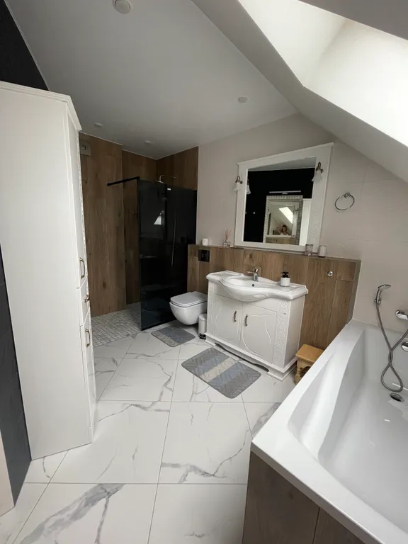 Загородный дом с баней и бассейном