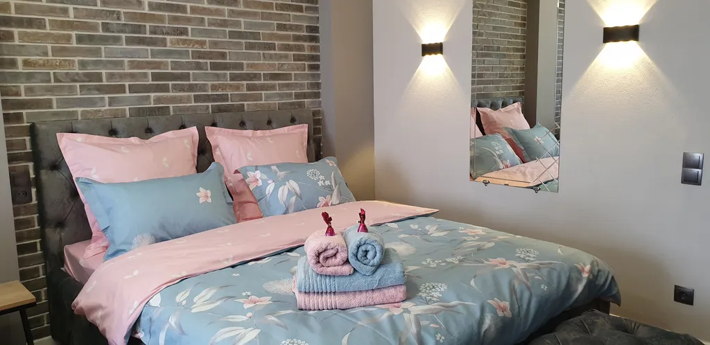 Люкс студия с огромной джакузи