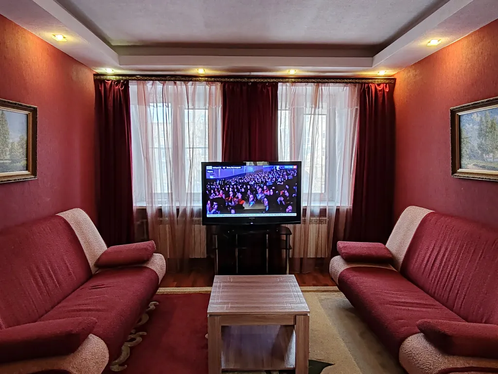 Красивая сталинка на площади Маяковского